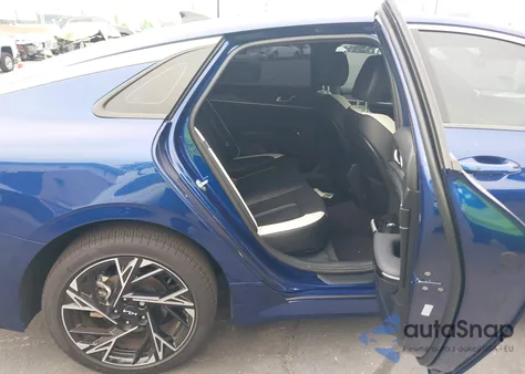 2025 Kia K5 Gt-Line z USA, uszkodzony, nr VIN KNAG64J76S5299397